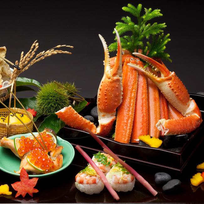 ずわい蟹と季節料理の盛込み